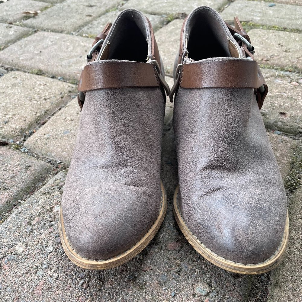 Very Volatile Bridle Ankle Boots | Size 7